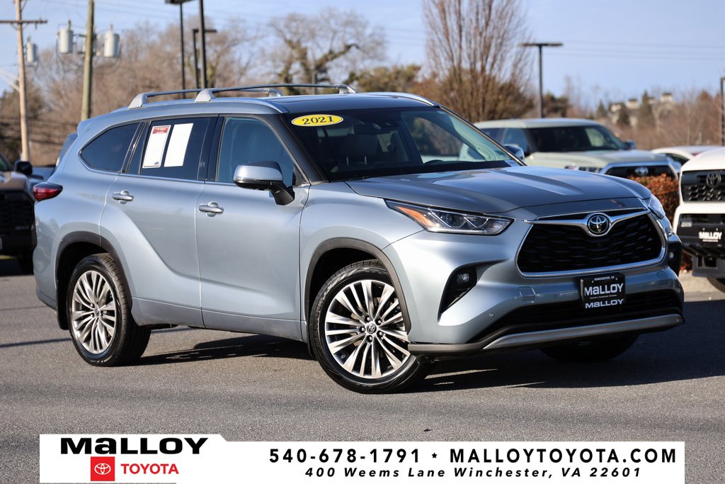 2021 Toyota Highlander Platinum's photo