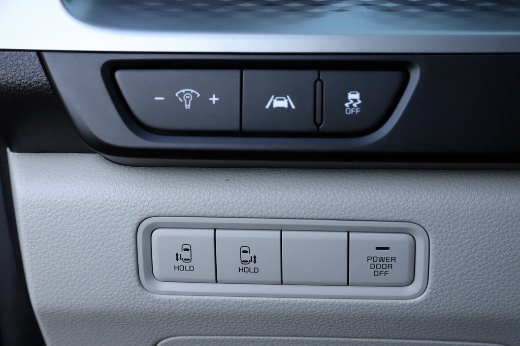 2022 Kia Carnival LXS photo 19