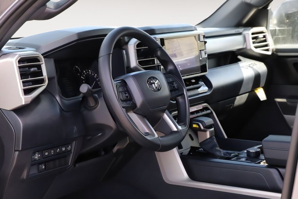 2025 Toyota Tundra SR5 - Photo 10