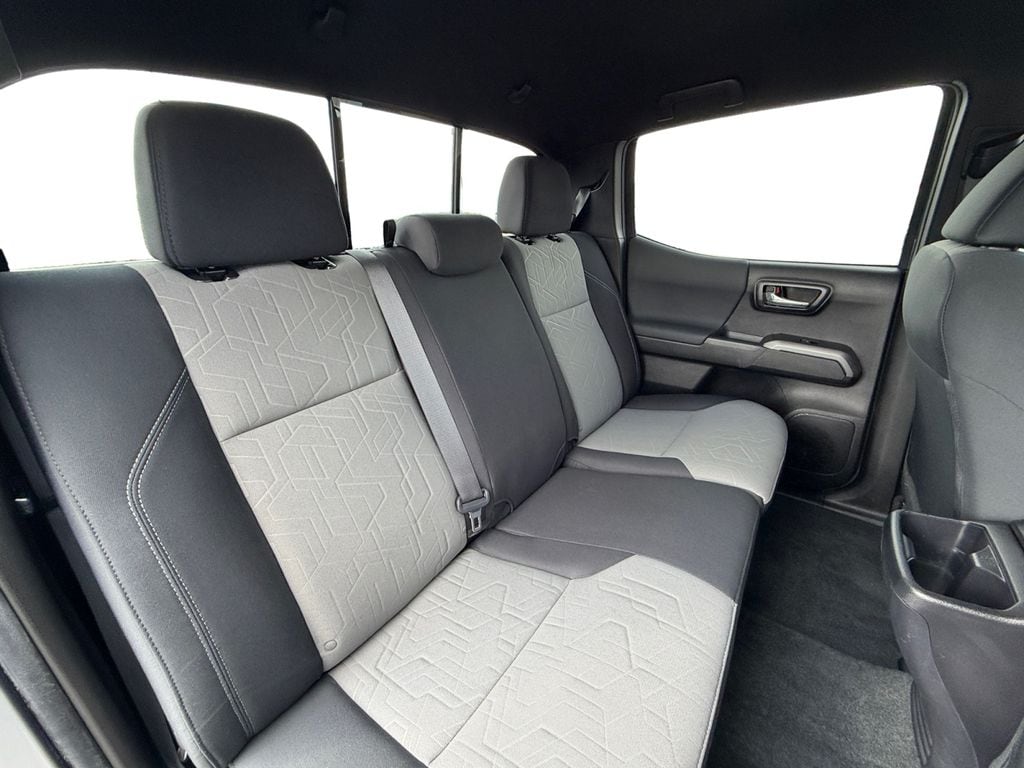 2023 Toyota Tacoma TRD Sport - Photo 18