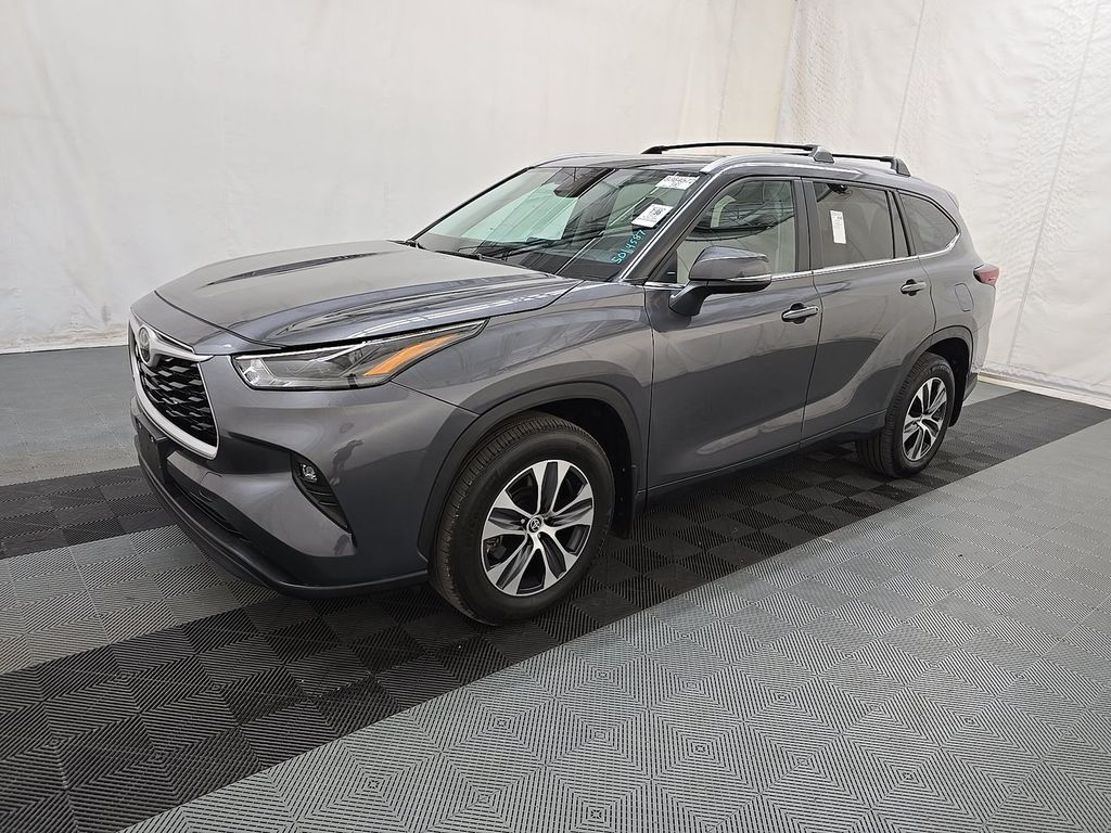 2024 Toyota Highlander Platinum AWD's photo