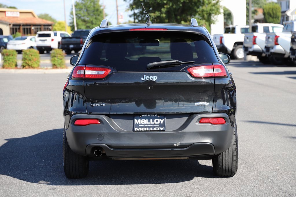 2016 Jeep Cherokee Latitude photo 3