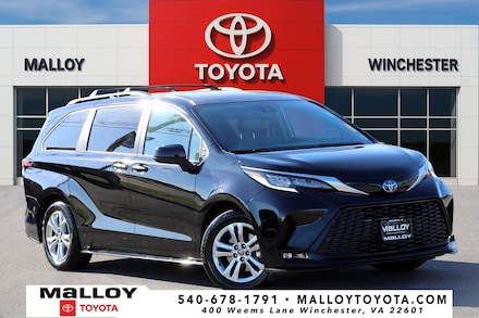 2022 Toyota Sienna XSE Van Passenger Van