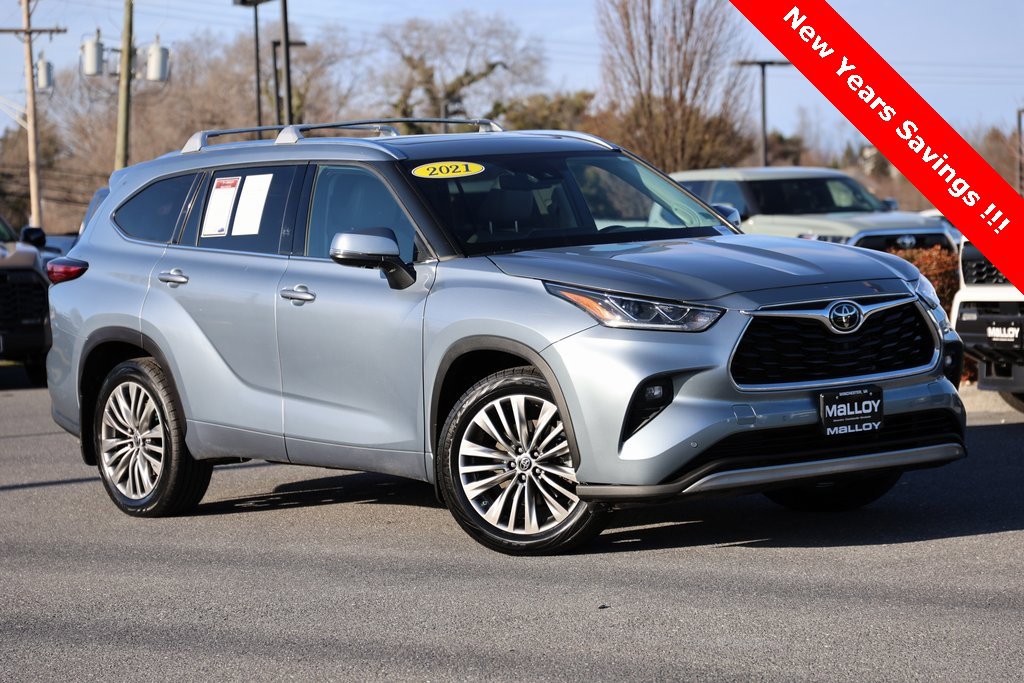 2021 Toyota Highlander Platinum's photo