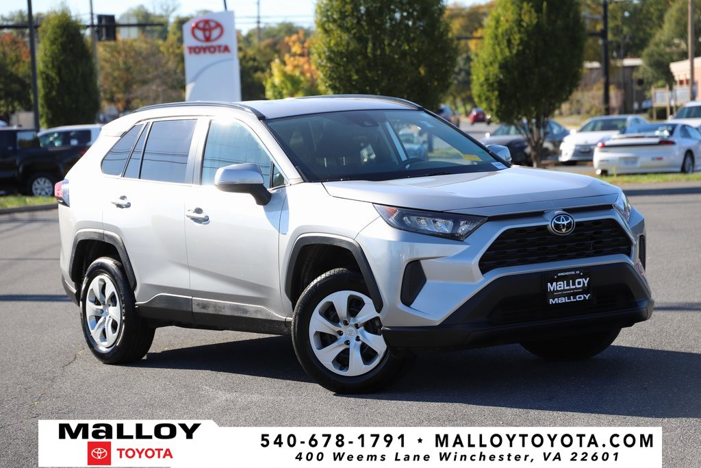 2021 Toyota RAV4 LE photo 2