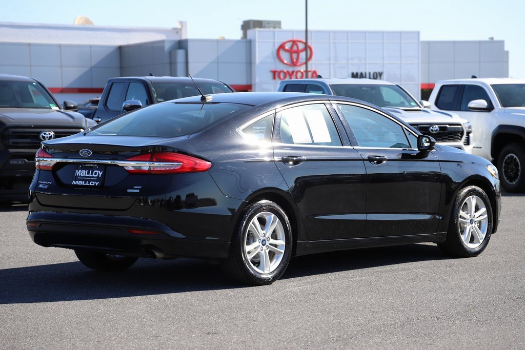 2018 Ford Fusion SE photo 3