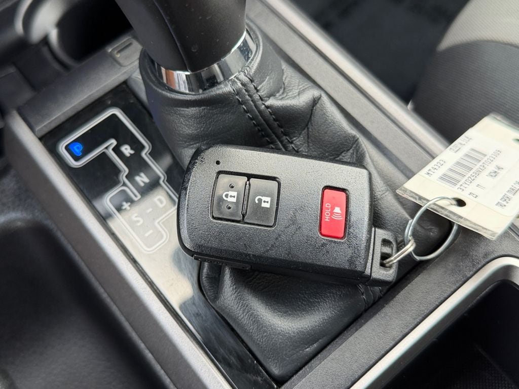 2023 Toyota Tacoma TRD Sport - Photo 28