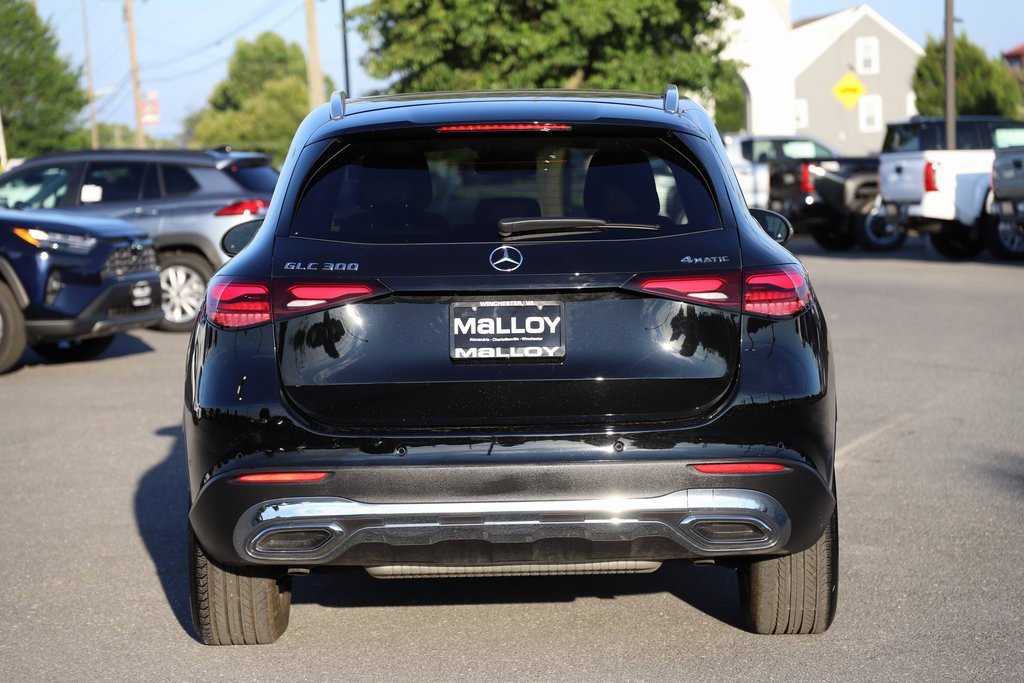 2025 Mercedes Benz GLC 300 4MATIC photo 2