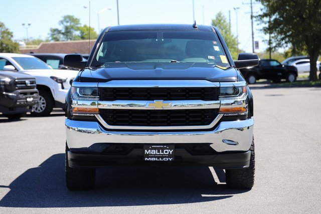 Used 2018 Chevrolet Silverado 1500 LT with VIN 3GCUKREC0JG156961 for sale in Winchester, VA