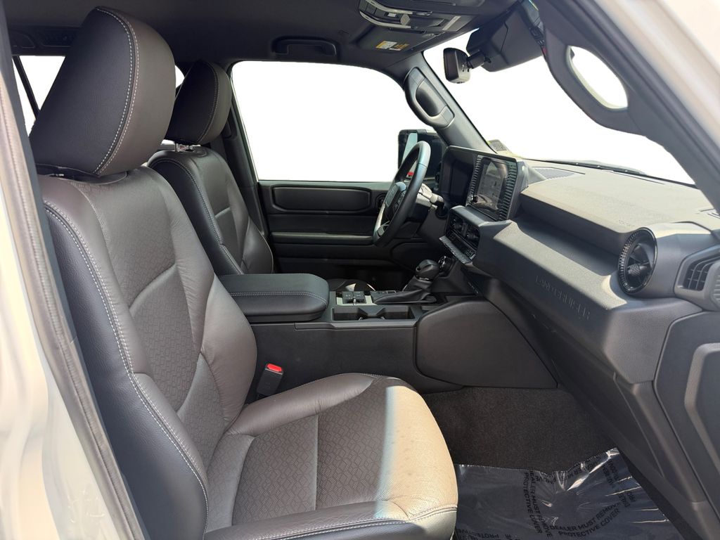 2025 Toyota Land Cruiser 17