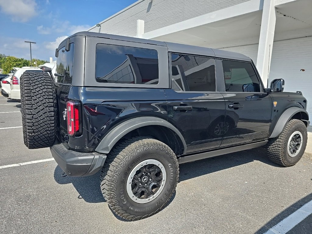 2023 Ford Bronco Badlands photo 3