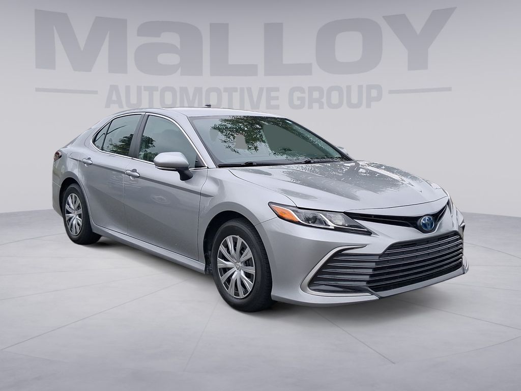 2022 Toyota Camry LE - Photo 7