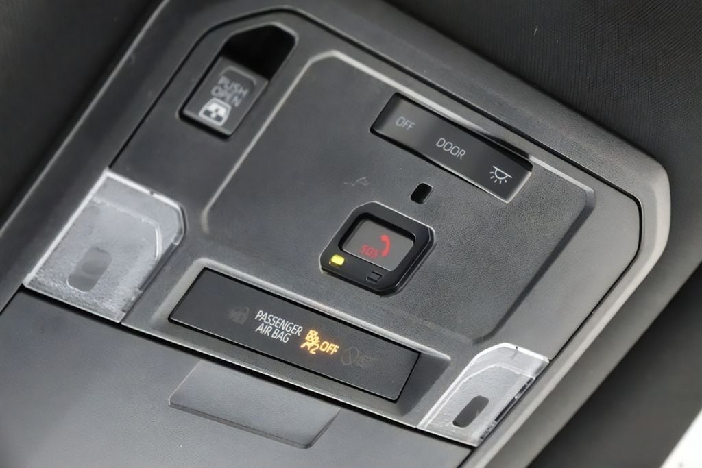 2025 Toyota Tundra SR5 - Photo 13