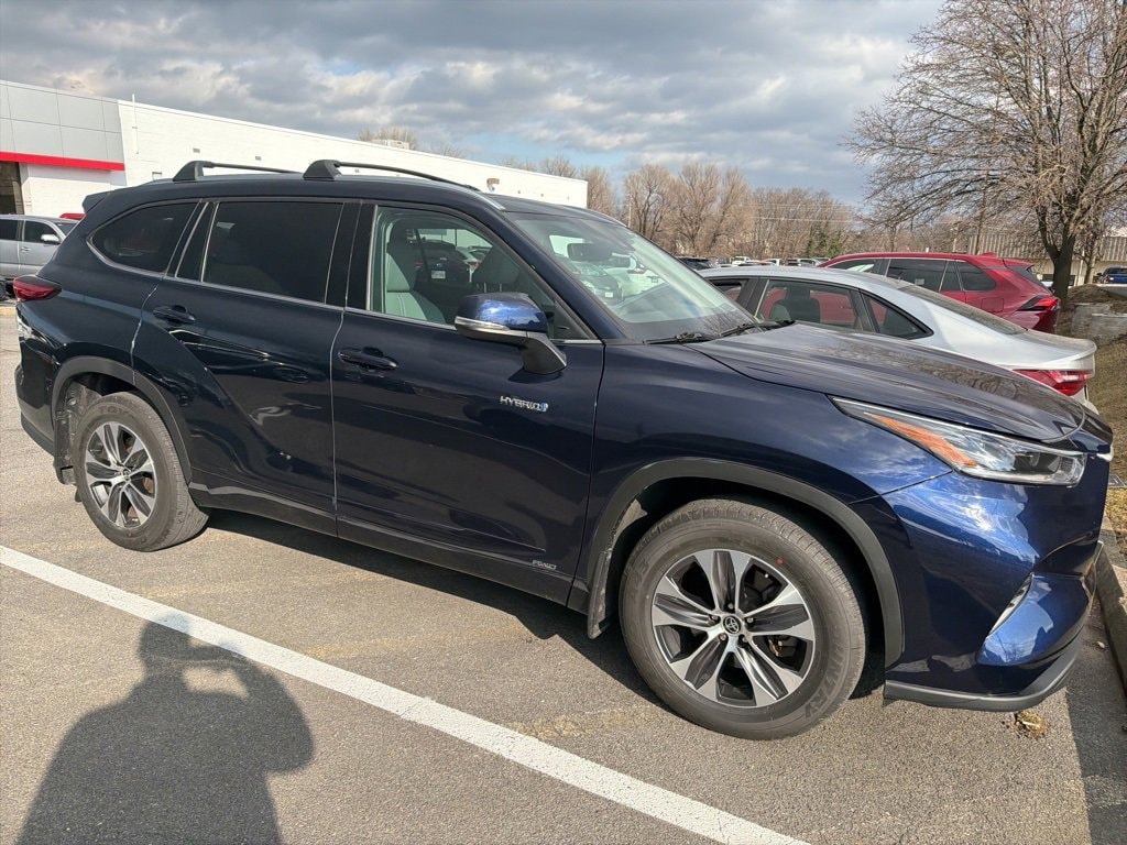 2021 Toyota Highlander XLE's photo