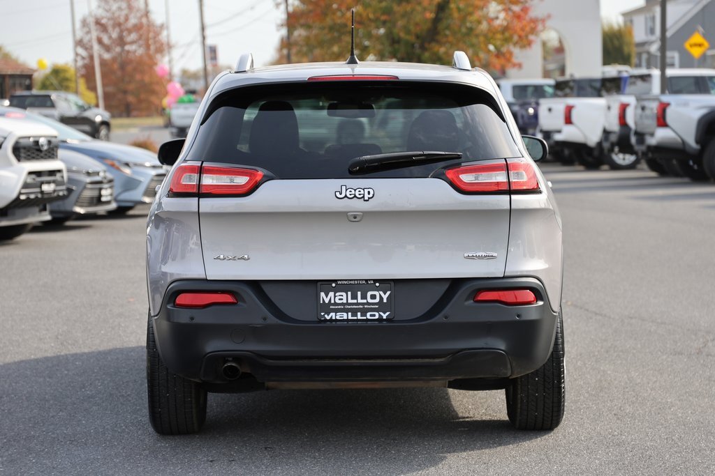2016 Jeep Cherokee Latitude photo 3