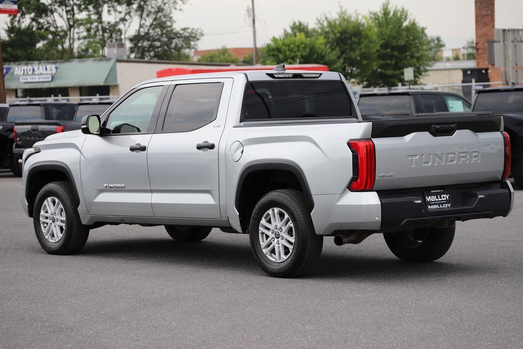 2022 Toyota Tundra SR5 CrewMax photo 2