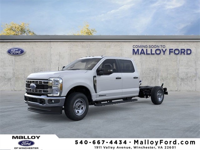2026 Ford F-350 Super Duty Chassis Cab XL's photo