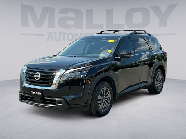 2025 Nissan Pathfinder SV 4WD's photo