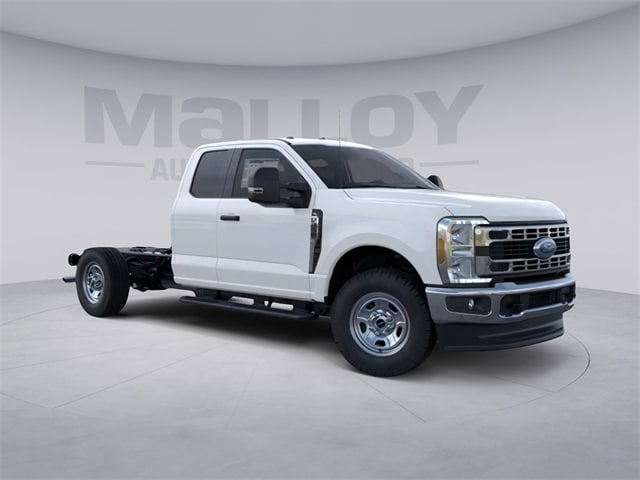 2025 Ford F-350 Base's photo