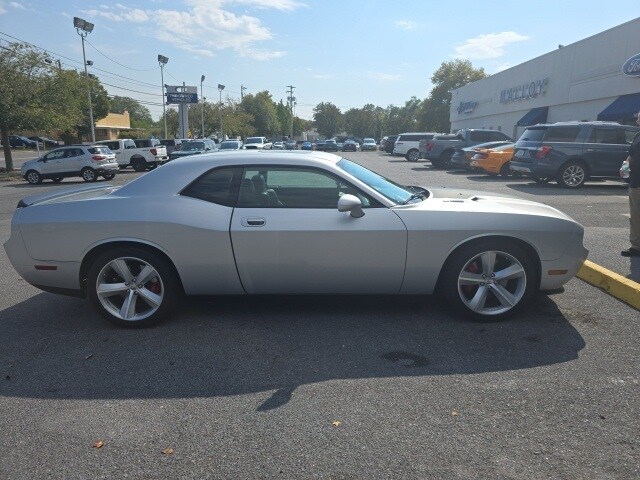 2010 Dodge Challenger SRT8 photo 2