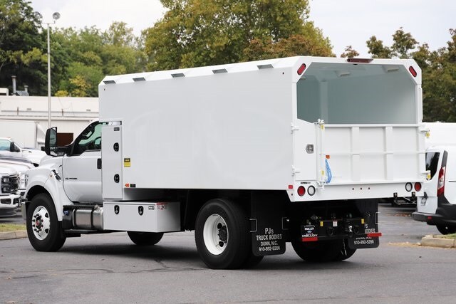 2026 Ford F-750 Base photo 2