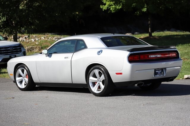 2010 Dodge Challenger SRT8 photo 2