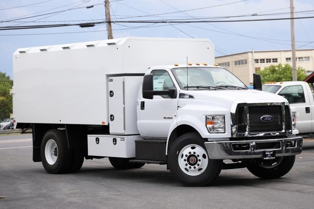 2026 Ford F-750 16FT PJ Chipper Base Truck's photo