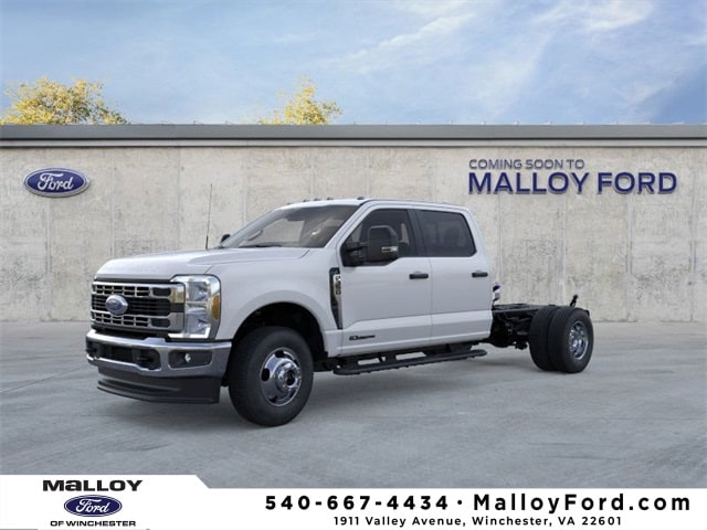2026 Ford F-350 Super Duty Chassis Cab XL's photo