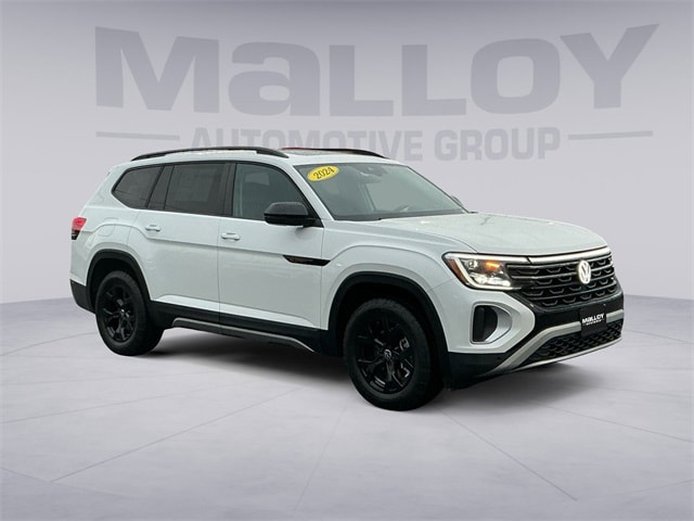 2024 Volkswagen Atlas Atlas Peak Edition's photo