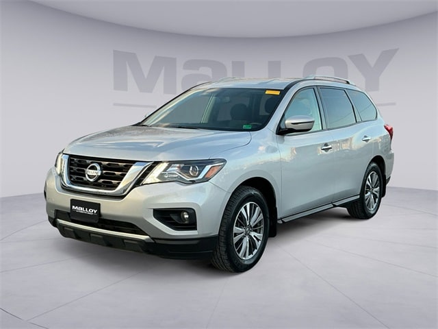 2020 Nissan Pathfinder SV's photo