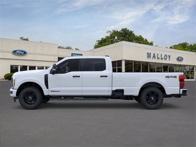 2026 Ford F-350 XLT photo 3
