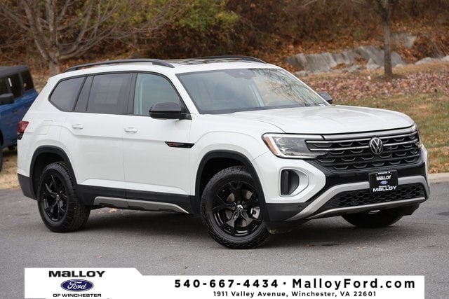 2024 Volkswagen Atlas Atlas Peak Edition's photo