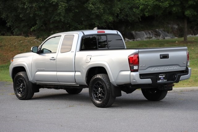 2022 Toyota Tacoma SR5 photo 2