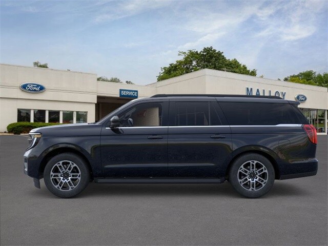 2025 Ford Expedition MAX photo 3