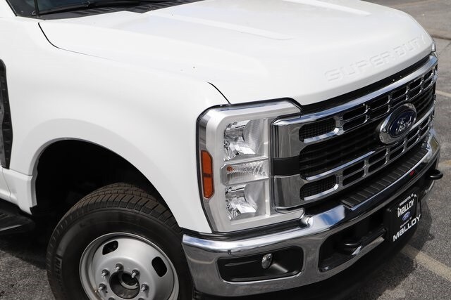 2024 Ford F-550 XL photo 2