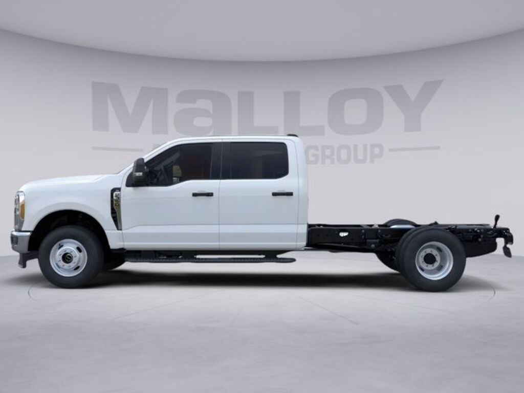 New 2026 Ford F-350SD XL Chassis