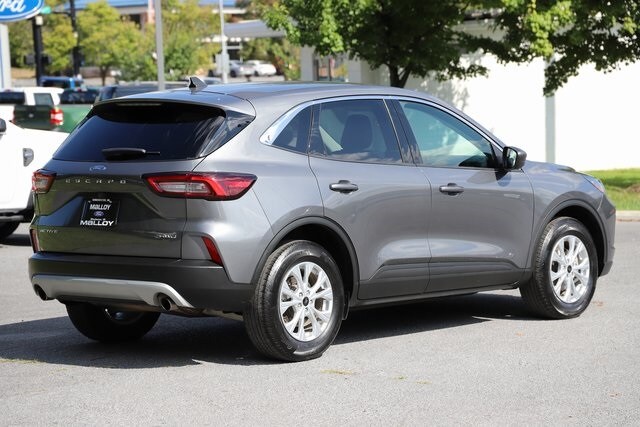 2023 Ford Escape Active photo 2