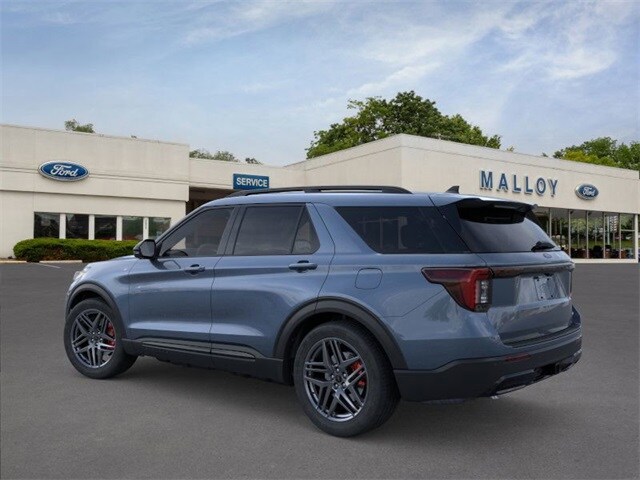 2025 Ford Explorer ST-Line photo 2