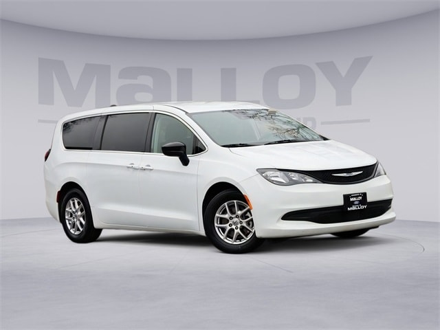 2024 Chrysler Voyager Voyager LX Minivan/Van's photo