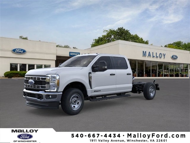 2026 Ford F-350 Super Duty Chassis Cab XL's photo