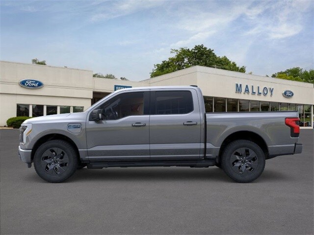 2025 Ford F-150 Lightning photo 3