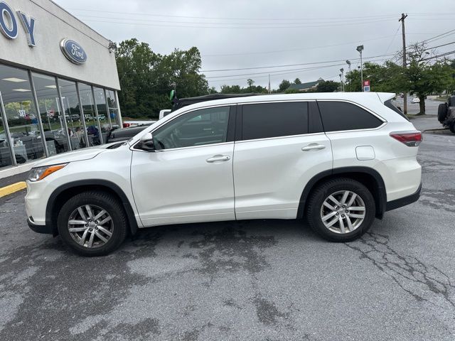 2015 Toyota Highlander's photo