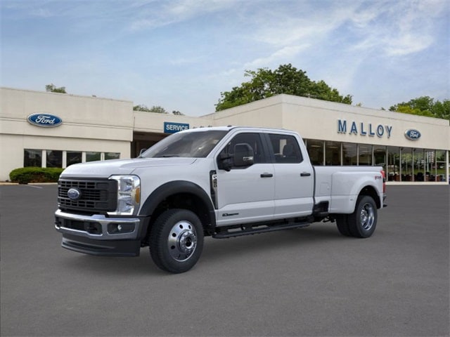 2026 Ford F-450 Super Duty XL's photo