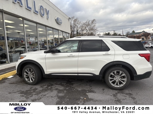 2023 Ford Explorer Limited's photo