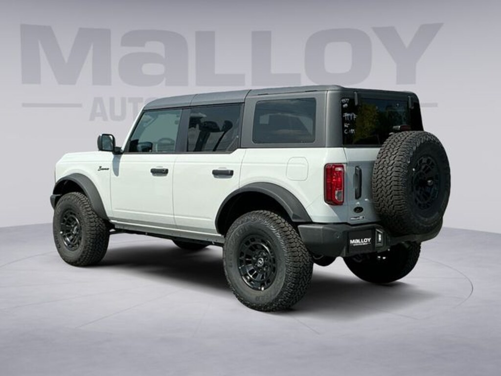 New 2026 Ford Bronco Ford Custom Garage Matte Black Package SUV