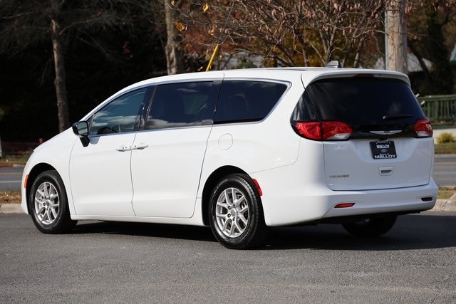 2024 Chrysler Voyager LX photo 2