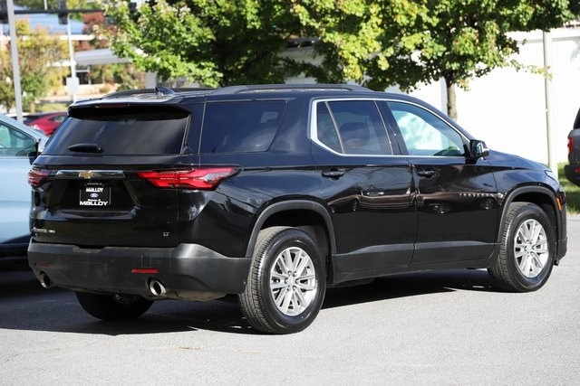2022 Chevrolet Traverse Leather photo 2