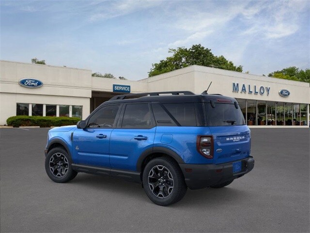 2025 Ford Bronco Sport Outer Banks photo 2