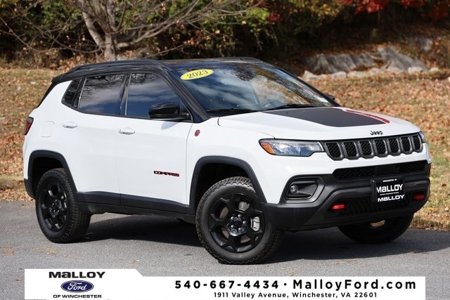 2023 Jeep Compass Trailhawk's photo
