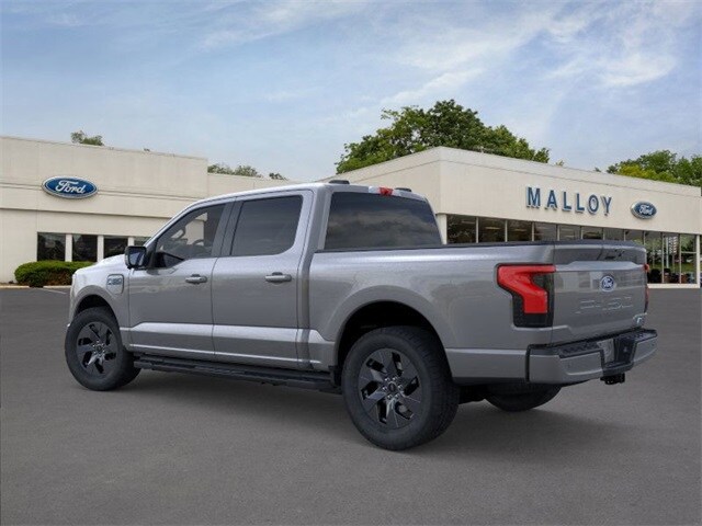 2025 Ford F-150 Lightning photo 4